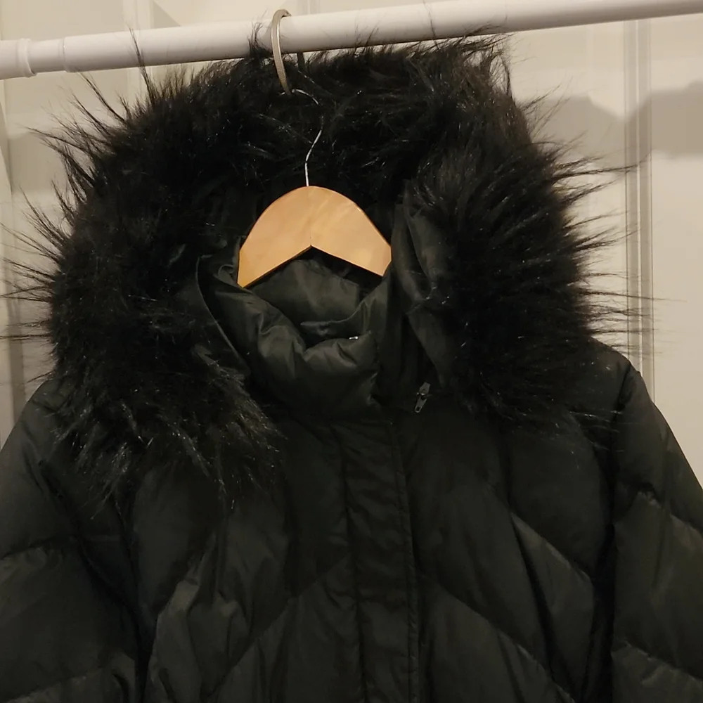 Talbots downed puffer coat. Black, faux fur lining removable.XL - Picture 3 of 8